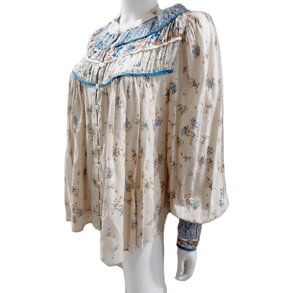 Free People Boho Peasant Top Sz SMALL PETITE Beige Blue Floral Cottage Long Slee